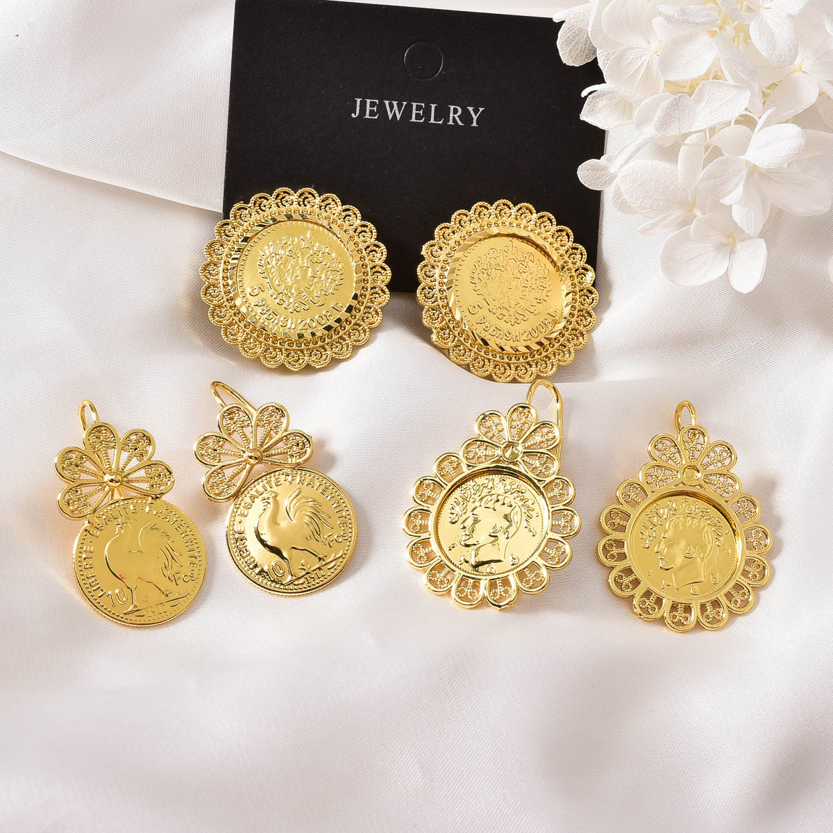 Anting-anting kancing berbentu - Vintage Collectible Coins ulasan dan harga