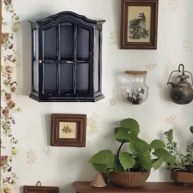 Lemari Dinding Kayu Antik deng - Vintage Collectible Furniture ulasan dan harga